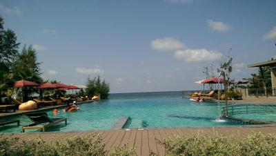 Sand Dunes Chaolao Beach Resort