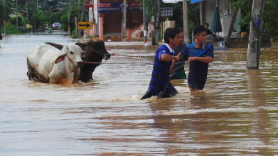 Severe flooding ravages North