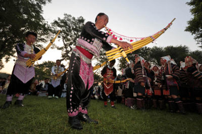 A show of tribal loyalty to Rama IX