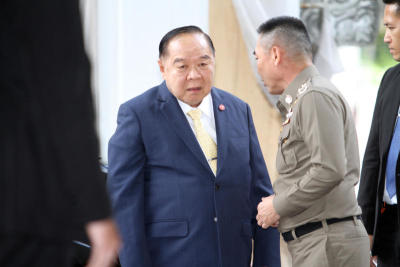 Polls call time on Prawit, tell him to go