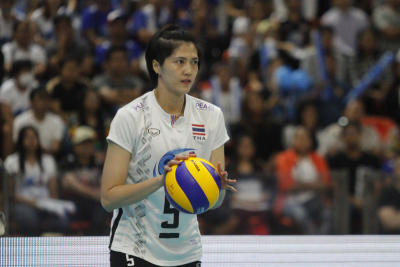 Pleumjit to carry Thai flag at opening