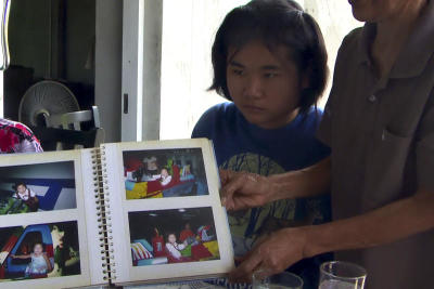 Teen girl in ailing family longs for lost Japanese father