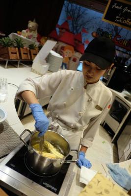ลักซ์ชัวรี่ เลซี่ ลันช์ อิ่มอร่อยไม่อั้น 6 ชั่วโมงเต็ม