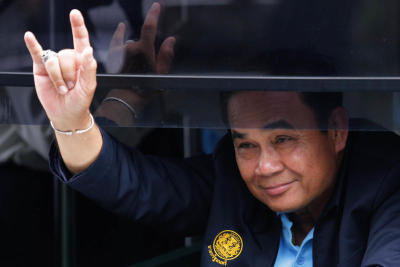 นายกตรวจเยี่ยมโครงการฟื้นวิถีชีวิตชุมชนคลองบางหลวงผ่านการท่องเที่ยวย่านประวัติศาสตร์กรุงธนบุรี