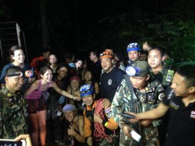 นร.อเมริกา 11 คนปลอดภัย หลังเดินหลงป่าห้วยตึงเฒ่า