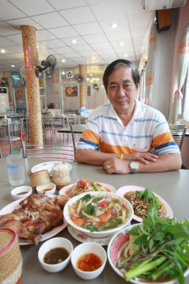 ลิขิตไก่ย่าง ต้นตำรับความอร่อย 60 ปี