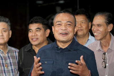 นปช.ปฏิเสธข่าวจับมือสนธิ-พุทธะอิสระตั้งพรรค