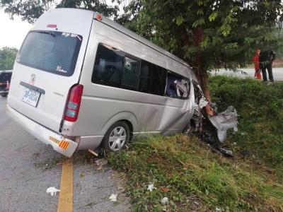 Ten injured in van crash