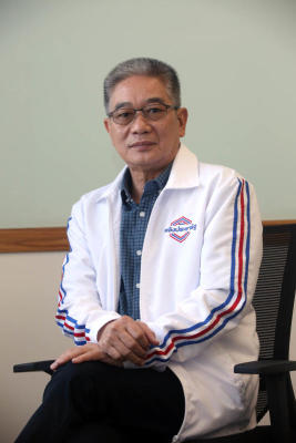 สุรพร ดนัยตั้งตระกูล