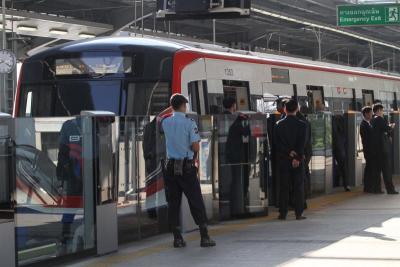 โครงการก่อสร้างรถไฟฟ้าสายสีเขียว ช่วงแบริ่ง-สมุทรปราการ