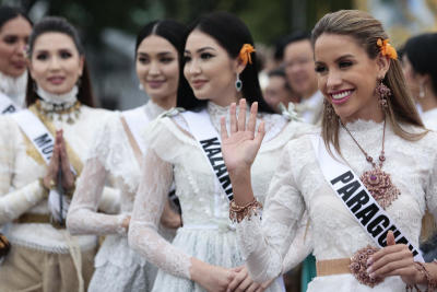 แต่งย้อนยุค