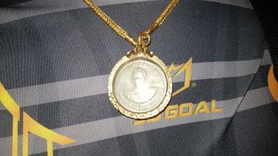 จ.ท.ซิ่งแหกโค้งอัดเสาไฟแต่รอด เชื่อเหรียญกรมหลวงชุมพรคุ้มครอง