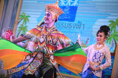 พณ.จัดมหกรรมธงฟ้าช่วยเหยื่อปาบึก