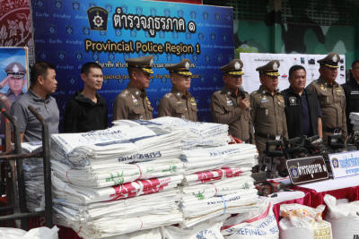 แถลงข่าวผลการจับกุมขบวนการโจรกรรมสินค้าทางน้ำ (แก๊ง 9 แมวน้ำ โจรกรรมข้าวสาร) ที่ กองบัญชาการตำรวจภูธรภาค1 ถ.วิภาวดีรังสิต