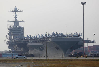 เยี่ยมชม เรือ USS Stennis