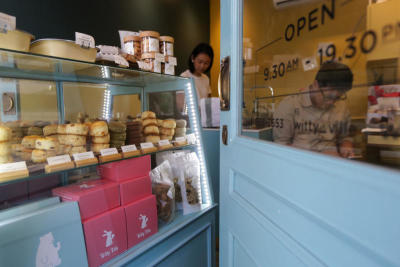 ARI'S WITTY VILLE OFFERS THE BRITISH TEA-TIME CLASSIC