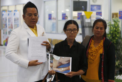 10.00 น. ทนายรณณรงค์ แก้วเพ็ชร์ พร้อมด้วยนางสุรินทร์ เกษหอม   ยื่นเรื่องร้องเรียนต่อกระทรวงยุติธรรมจากกรณีการตายของลูกชายในเรือนจำอย่างปริศนา