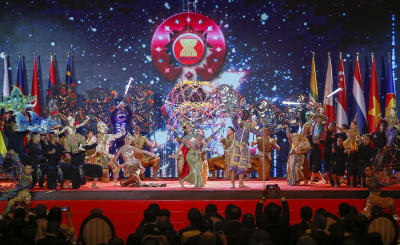 Asean meet goes off with a bang