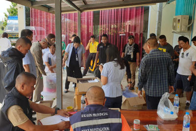 Cops raid weight-loss drug company