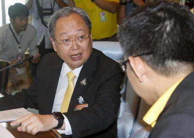 พรรคร่วมรัฐบาลเพื่อหารือในการร่างนโยบายรัฐบาล