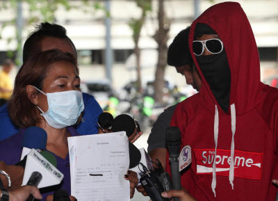 ำนางนี(นามสมมติ)อายุ 51 ปีและเด็กชายอิก(นามสมมติ) อายุ 14 ปี ชาวจังหวัดสุราษฎร์ธานี
