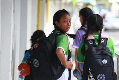 Obec denies bag caused pupil's bent spine