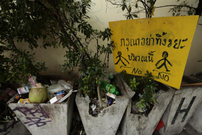 Cleaning up Khao San