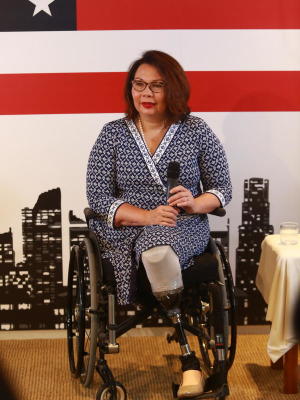 Duckworth forges ties between Thailand, US