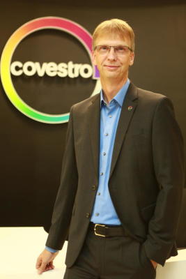 ดร.เยอร์เกน มายน์ กรรมการผู้จัดการบริษัท โคเวสโตร (ประเทศไทย) จำกัด Covestro Thailand Co., Ltd. เรื่องการจัดการพลาสติก ที่ Covestro headoffice, อาคาร AIA สาทร ****พร้อมโปรดัก****