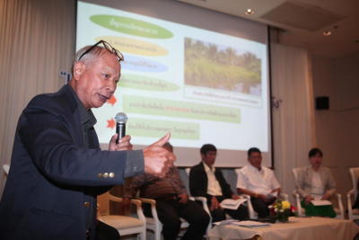 ภาคเกษตรและเกษตรกรจากข้อเสนอให้แบนสารเคมีทางการเกษตร ๓ รายการอันได้แก่ พาราควอต ไกลโฟเสตและคลอร์ไพรีฟอส ตัวแทนเกษตรกรพืชเศรษฐกิจหลัก