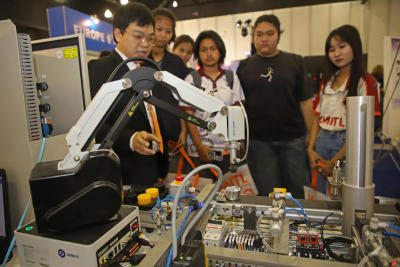 Robotic aide