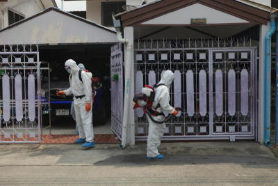 School to shut over virus fear