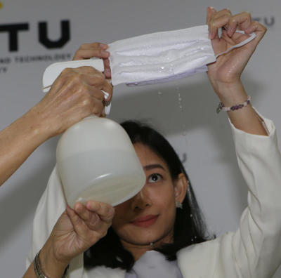 หน้ากากผ้าคุณสมบัติพิเศษ สะท้อนละอองน้ำ เพื่อบุคลากรทางการแพทย์