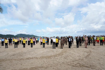 ภูเก็ต เปิดชายหาดวันแรก