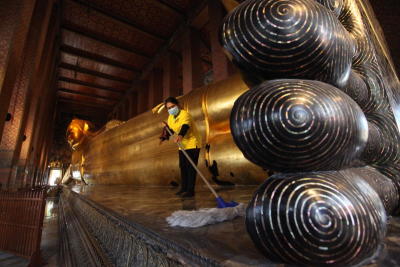 บรรยากาศประชาชนเดินทางมาวัดโพธิ์