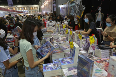 บรรยากาศงานมหกรรมหนังสือระดับชาติ ครั้งที่ 25 ปีนี้จัดในคอนเซ็ปต์ "No กองดอง" ซื้อไปไม่กอง ไม่ดองต้องอ่าน จะYes หรือ No มาโชว์กันในงาน