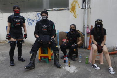 ชุมนุมที่ห้าแยกลาดพร้าว ฟังผลเรื่องบ้านพ้ก