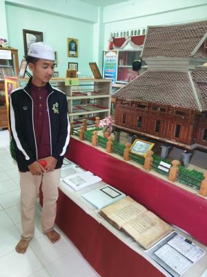 School bid to raise funds for museum