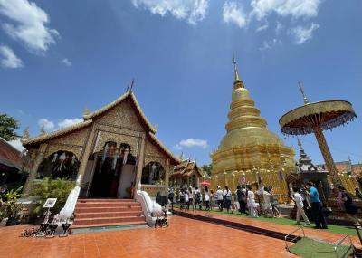 Wat Phrathat Hariphunchai