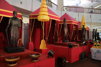 "วีรสตรีกู้แผ่นดิน"