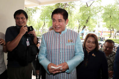 ธรรมนัส นัด ส.ส.กลุ่มธรรมนัส ทานอาหารเที่ยงและแถลงจุดยืนร่วมกัน ที่ ก.เกษตร