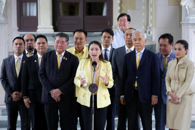 นายกฯยันไทยจะไม่เสียดินแดนแม้แต่ตารางนิ้วเดียว และการยกเลิก MOU44 ต้องผ่านสภาและหารือร่วมกับกัมพูชาเท่านั้น