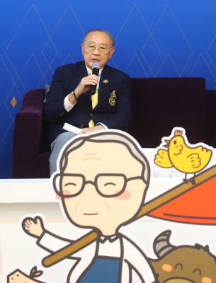 Sumet Tantivejkul, secretary-general of the Chaipattana Foundation