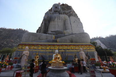 Calling all Buddhists
