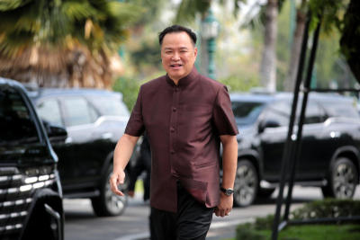 อนุทินปัดตอบสื่อ
